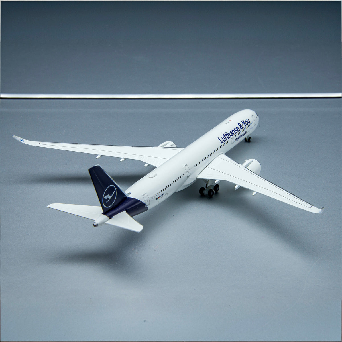 Herpa Wings 1:500 Lufthansa Airbus A350-900 D-AIXP Lufthansa & You Braunschweig Diecast Model 536066