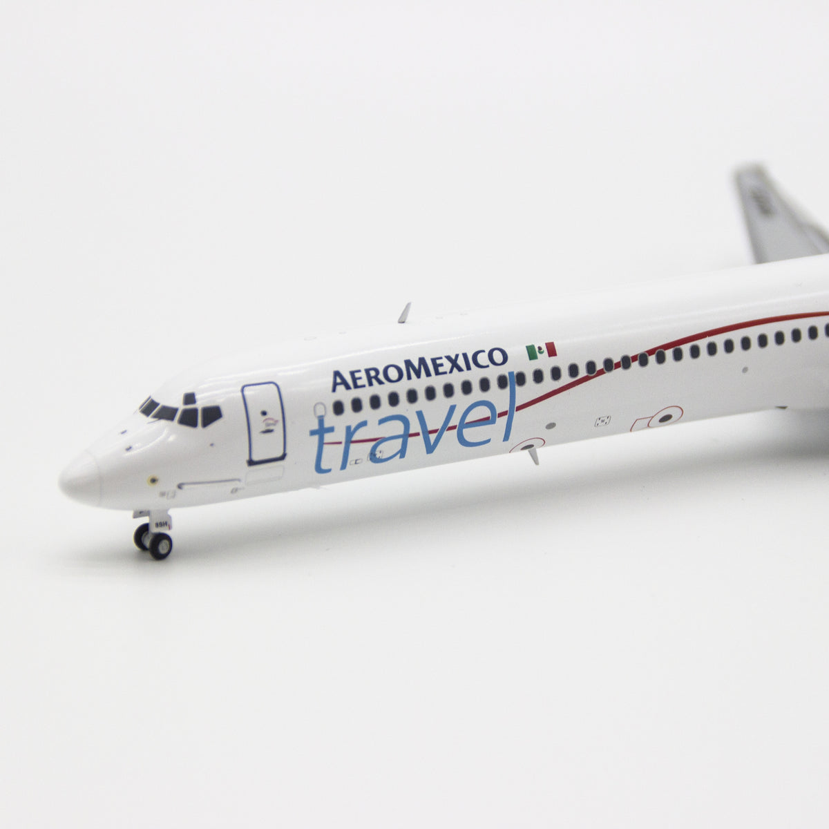 GeminiJets 1:200 Aeromexico Travel McDonnell Douglas MD-83 N848SH Diecast Model G2AMX857 with Stand