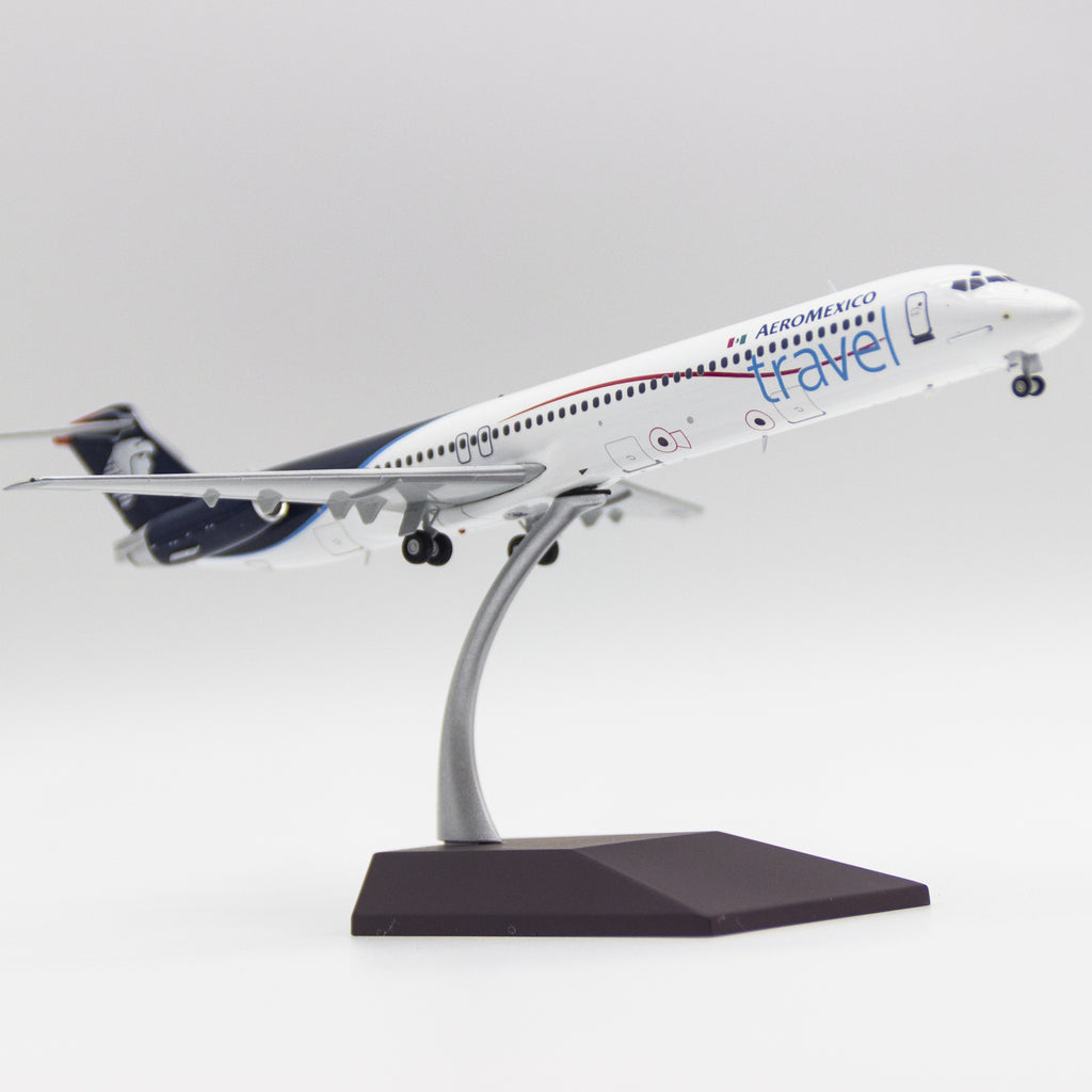 GeminiJets 1:200 Aeromexico Travel McDonnell Douglas MD-83 N848SH Diecast Model G2AMX857 with Stand