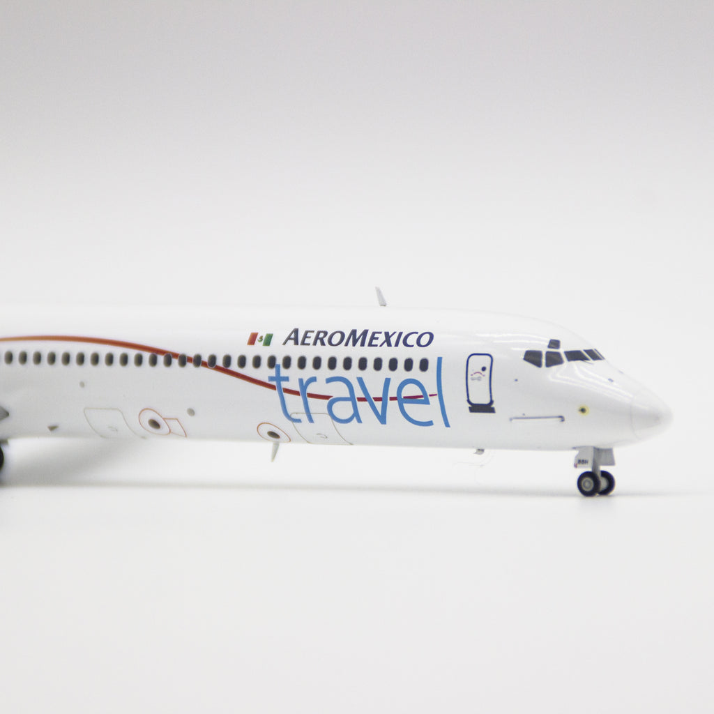 GeminiJets 1:200 Aeromexico Travel McDonnell Douglas MD-83 N848SH Diecast Model G2AMX857 with Stand